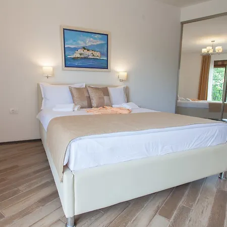 Ferienwohnung Rosmarino Sveti Stefan Exterior foto
