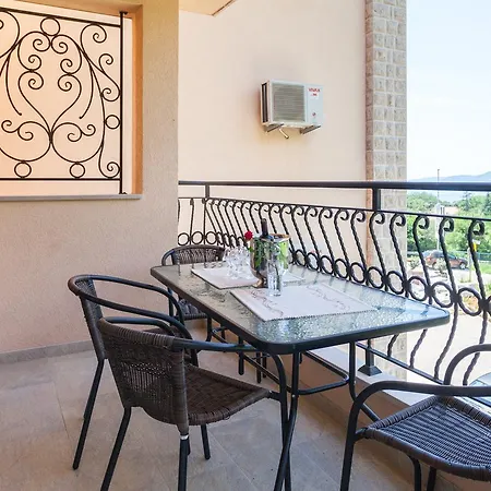 Ferienwohnung Rosmarino Sveti Stefan Exterior foto